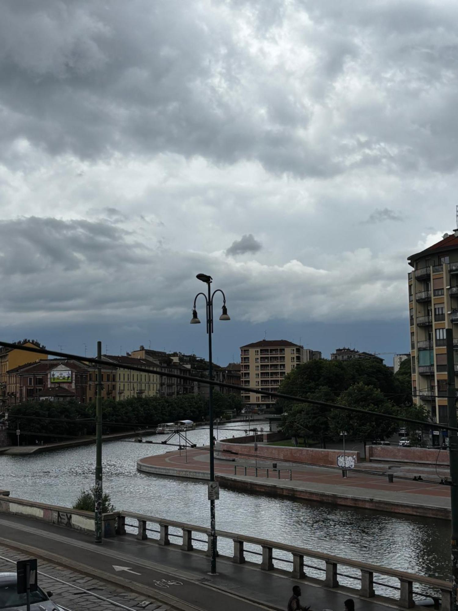 Casa Darsena Apartment มิลาน ภายนอก รูปภาพ